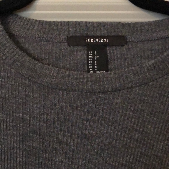 Grey, short, flowing dress- GREAT condition - Picture 3 of 6